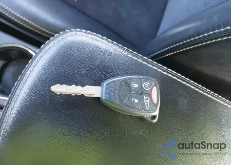 2014 Chrysler 200 Limited из США, поврежденный, VIN 1C3CCBCG1EN165000